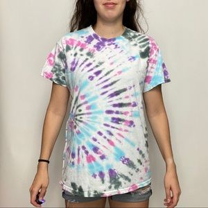 Gildan multicolored tie dye tshirt